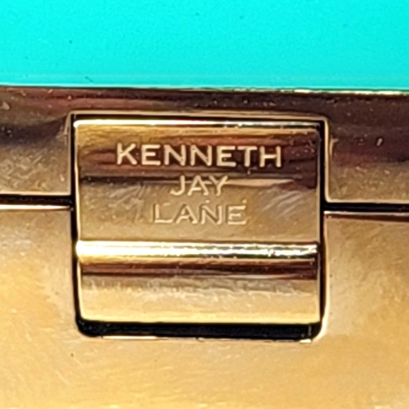 Kenneth Jay Lane Womens Green Breakers Analog Quartz - Picture 8 of 10